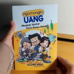 Review Buku Ngomongin Uang : Menjadi ‘KAYA’ versi Kamu Sendiri by @itaoktavian_