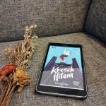 Review Buku Laiqa: Kresek Hitam