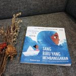 Review Buku Sang Biru yang Membanggakan