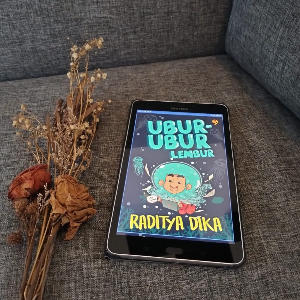 Review Buku Ubur-Ubur Lembur