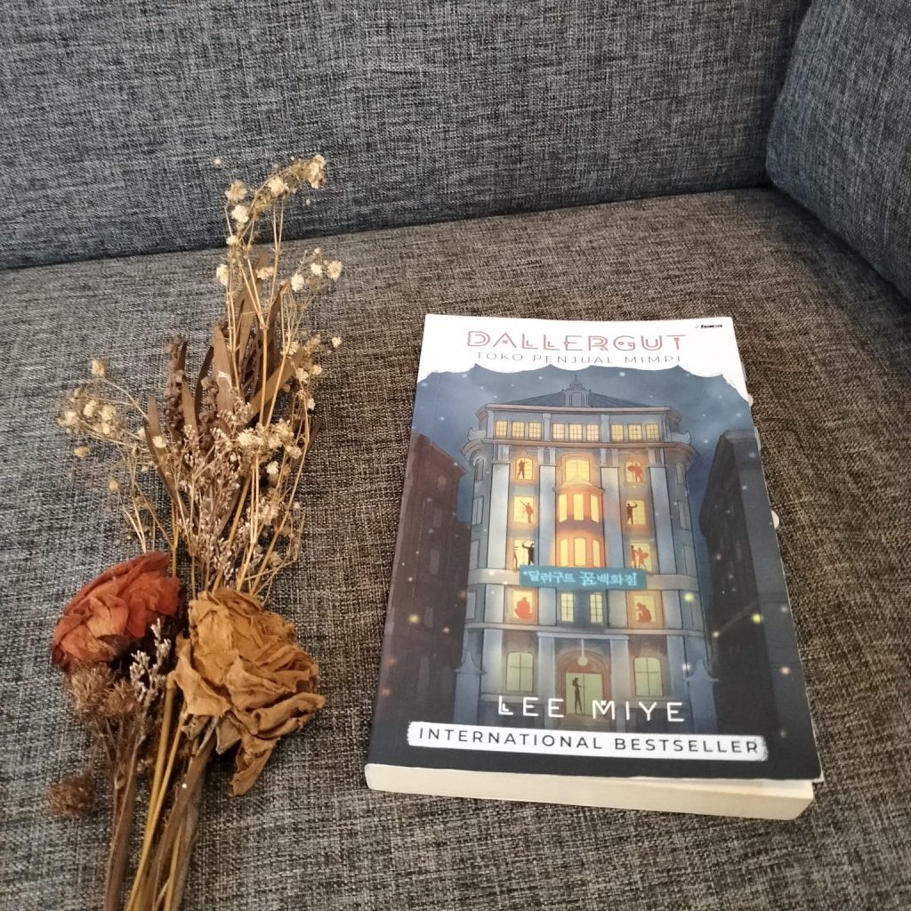 Review Buku Dallergut: Toko Penjual Mimpi [Extended Version]