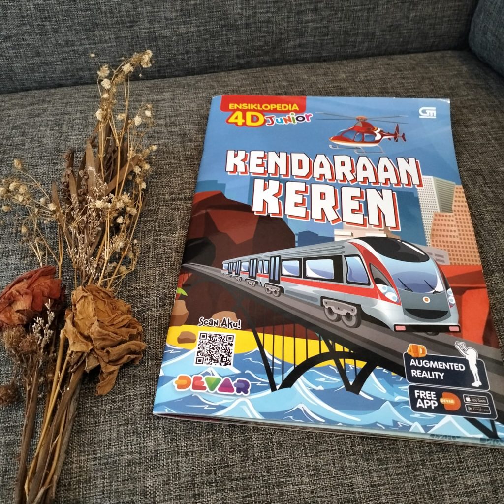 Review Buku Ensiklopedia 4D Junior: Kendaraan Keren
