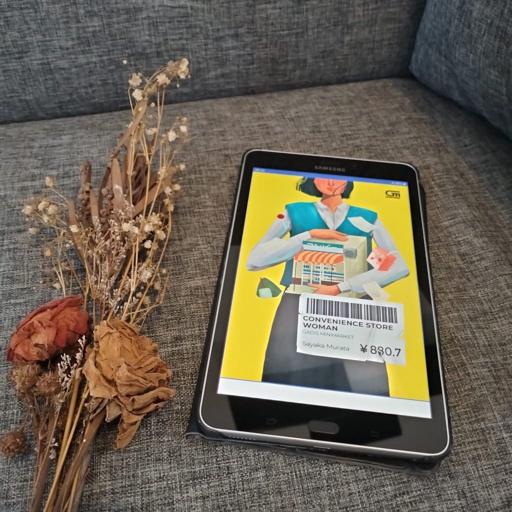 Review Buku Gadis Minimarket