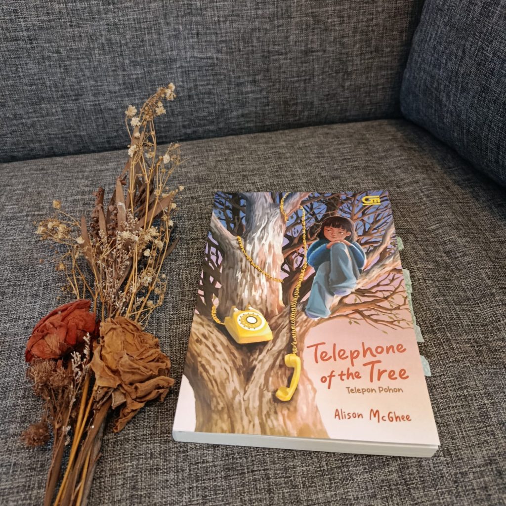 Review Buku Telepon Pohon (Telephone of the Tree)