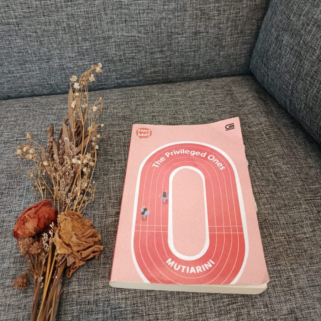Review Buku The Privileged Ones