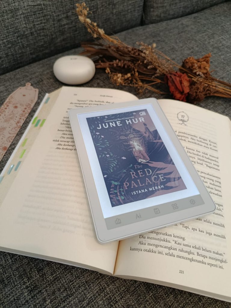 Review Buku The Red Palace – Istana Merah
